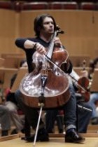 Die französischen Kammermusiker Renaud und Gautier Capuçon sowie Frank Braley begleiten das Gürzenich Orchester Köln unter der Leitung des deutsche Dirigenten Markus Stenz in der Philharmonie Köln (© Thomas Brill)
